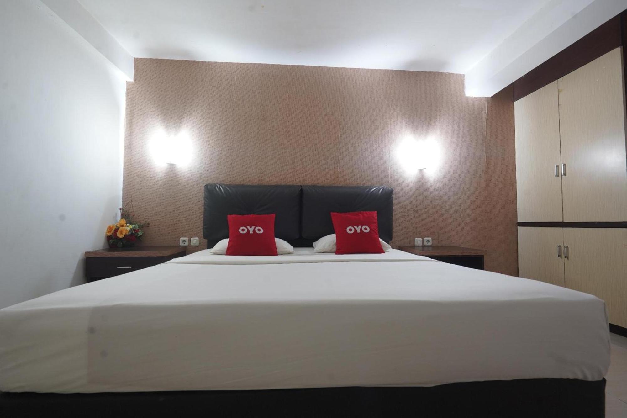 נקסר Collection O Losari Near Pantai Losari Formerly Hotel Grand Populer מראה חיצוני תמונה