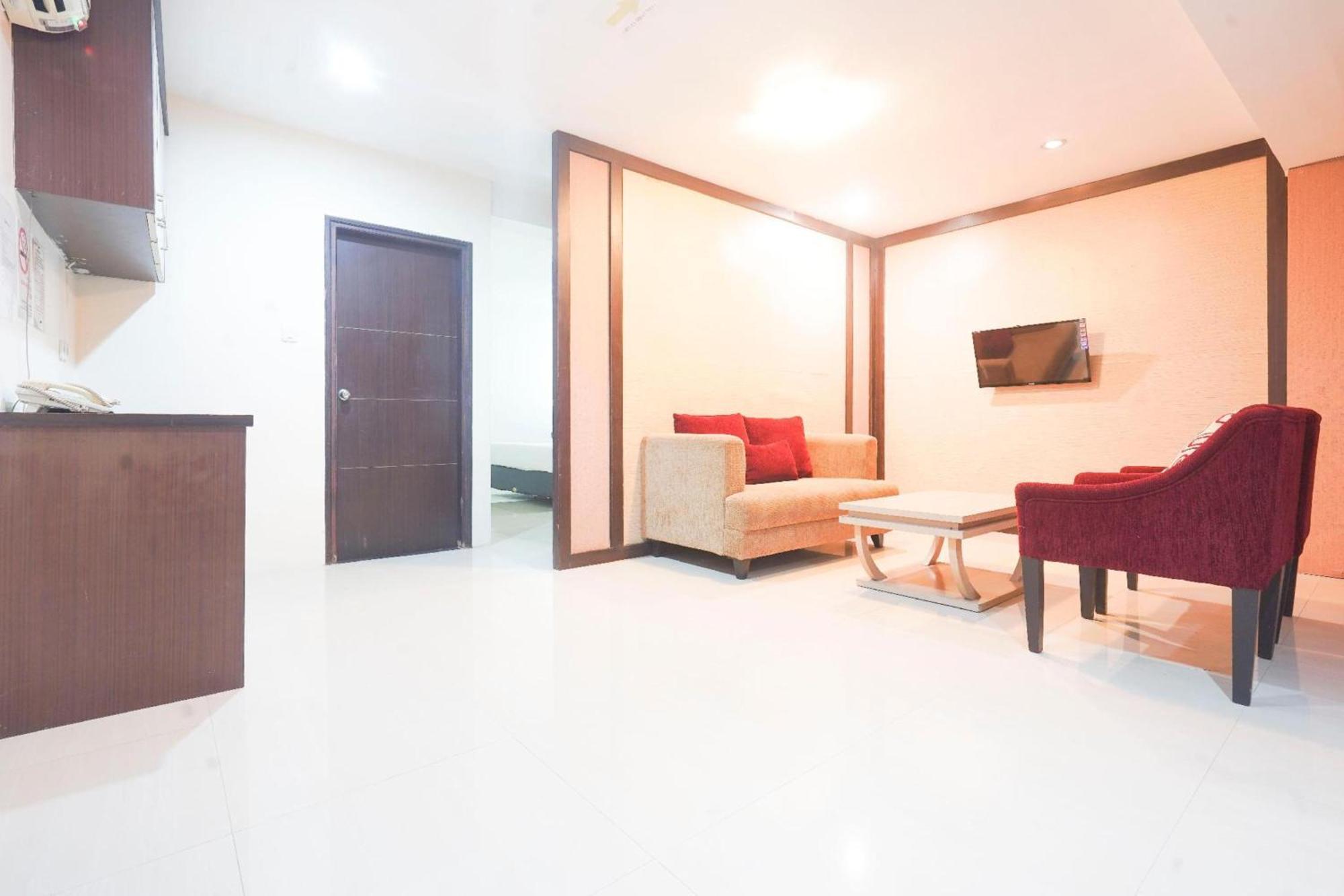 נקסר Collection O Losari Near Pantai Losari Formerly Hotel Grand Populer מראה חיצוני תמונה