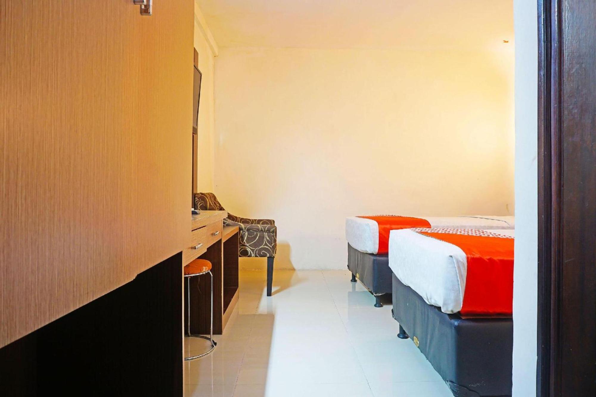נקסר Collection O Losari Near Pantai Losari Formerly Hotel Grand Populer מראה חיצוני תמונה