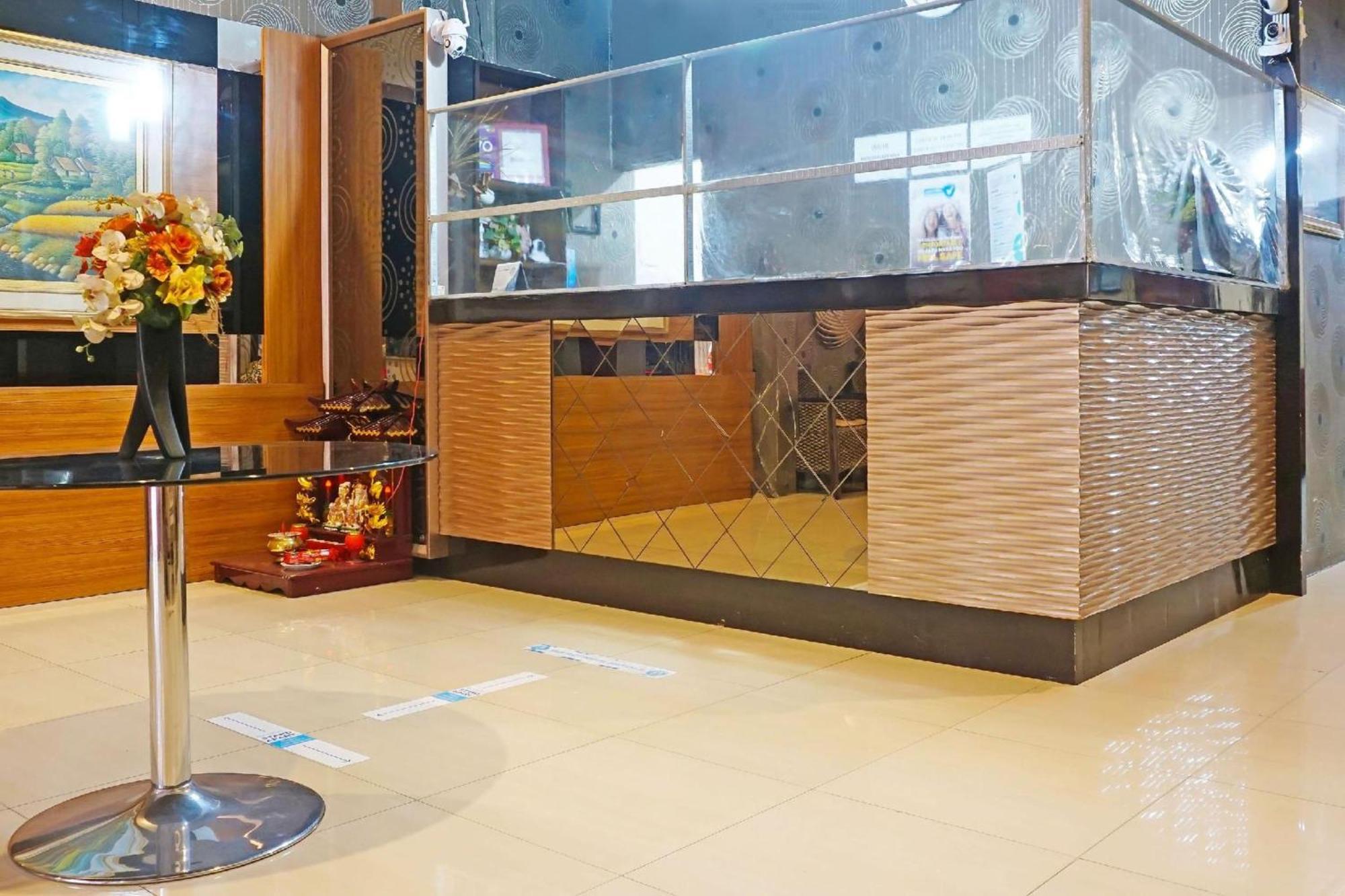 נקסר Collection O Losari Near Pantai Losari Formerly Hotel Grand Populer מראה חיצוני תמונה