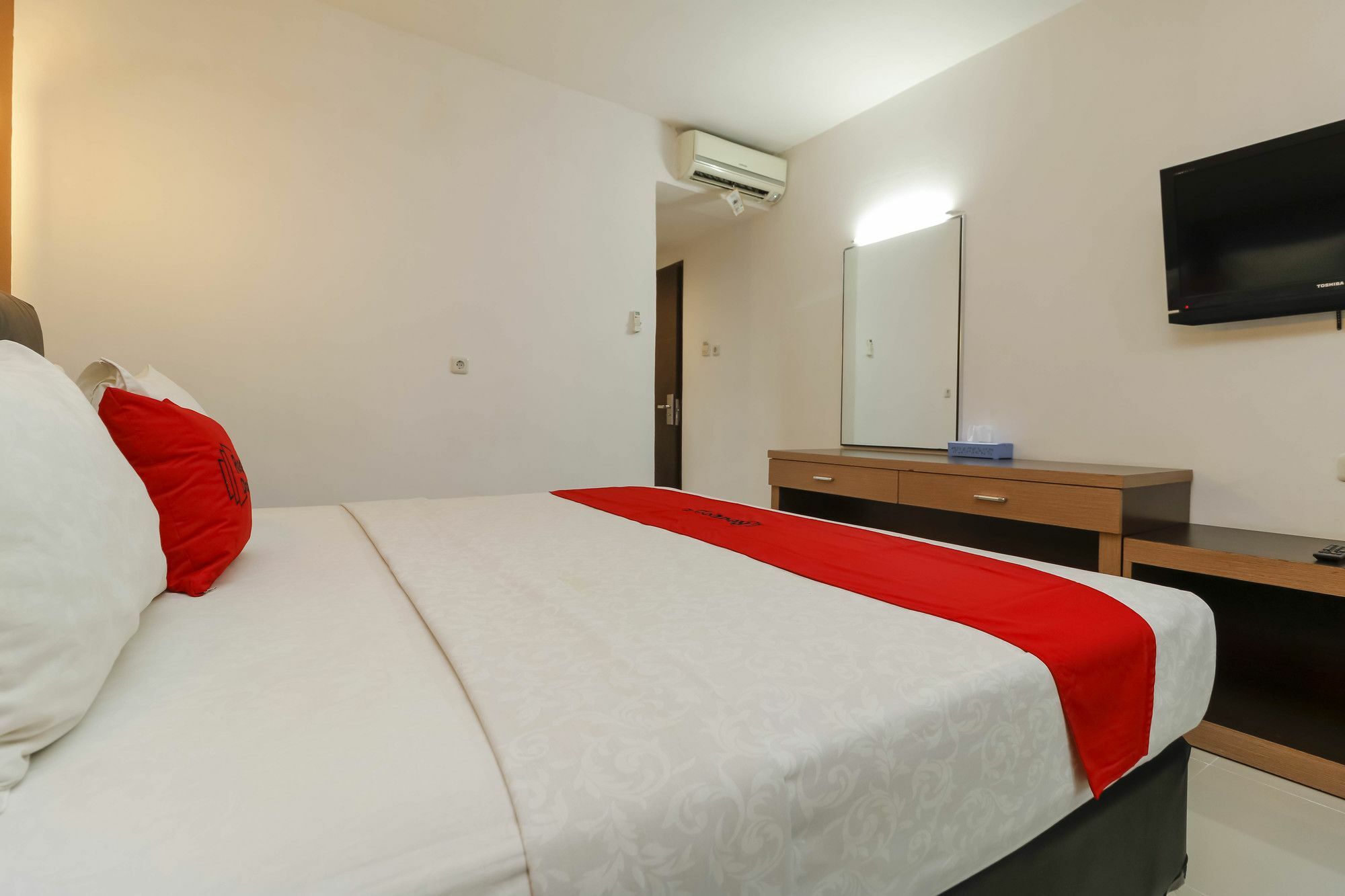 נקסר Collection O Losari Near Pantai Losari Formerly Hotel Grand Populer מראה חיצוני תמונה